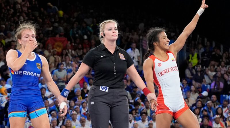 Annika Wendle (l.) verlor das Halbfinale deutlich, hat aber noch die Chance auf Bronze.