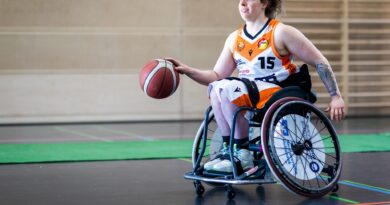 Profi-Rollstuhlbasketballerin Vanessa Erskine spielt in der Liga in einem Männer-Team.