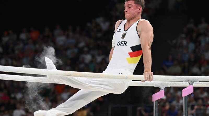 Da war die Medaille futsch: Lukas Dauser schlägt auf den Holm.