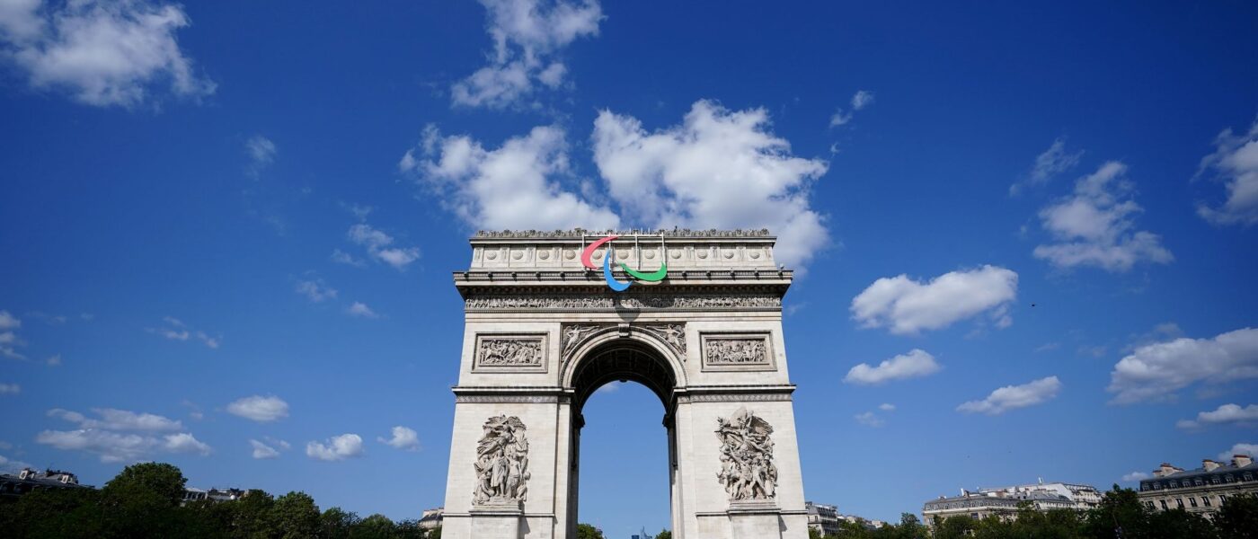 Die Paralympics in Paris mit dem Arc de Triomphe sind vor dem Start bereits auf Rekordkurs.