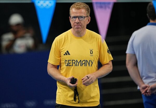 Die deutschen Freiwasserschwimmer müssen früh aufstehen.