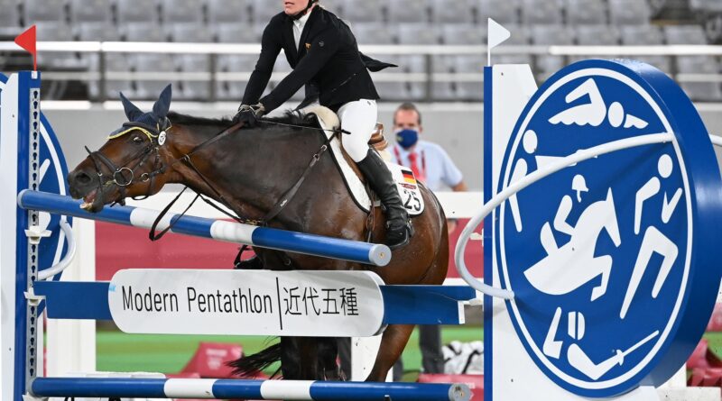 Fünfkämpferin Annika Zillekens - früher Schleu - verzweifelt bei Olympia in Tokio.