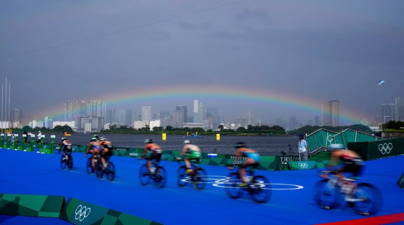 Die Regenbogenfarben sind bei Olympia nicht nur am Himmel zu sehen, die LGBTQ-Community ist auch in Paris ein Thema.