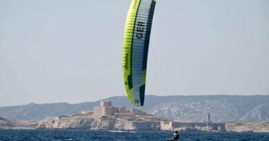 Der Deutsche Jannis Maus feiert mit den Kitesurfern Olympia-Premiere.