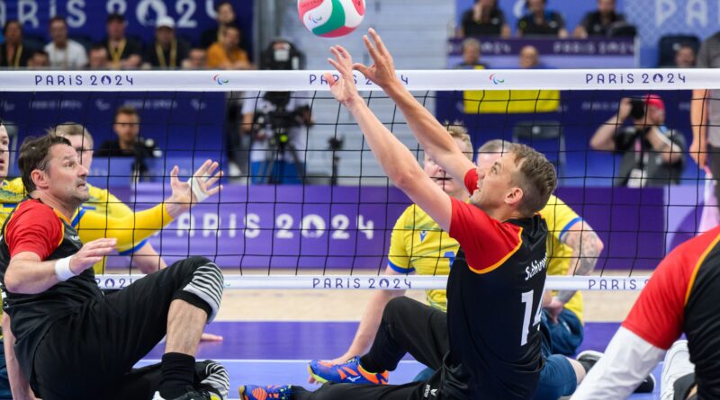 Die Sitzvolleyballer spielen zum Abschluss der Gruppenphase gegen Iran.