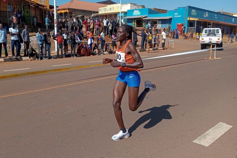 Die ugandische Marathonläuferin Rebecca Cheptegei ist nach einem Brandangriff gestorben.