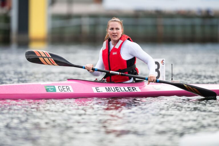 Edina Müller hat bei den Paralympics im Kajak über 200 Meter die Bronzemedaille gewonnen.