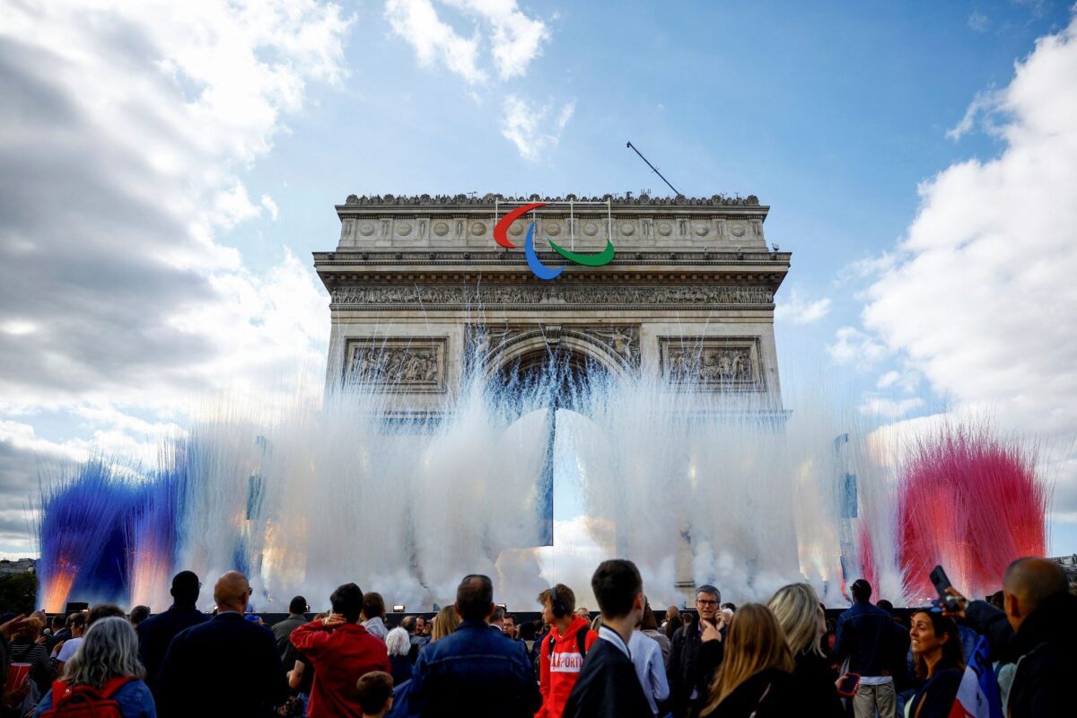 Mit einem Fest hat Paris sich von den Olympischen Spielen und den Paralympics verabschiedet.