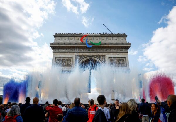 Mit einem Fest hat Paris sich von den Olympischen Spielen und den Paralympics verabschiedet.