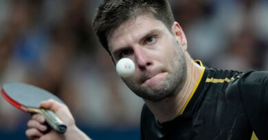 Tischtennis-Profi Dimitrij Ovtcharov erreicht beim Grand Smash in China die zweite Runde.