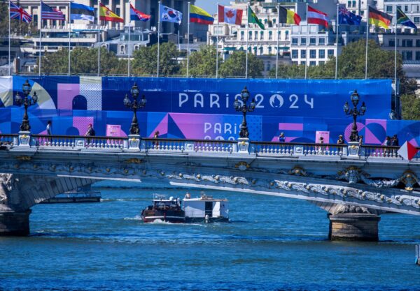 Mit einer großen Parade und Party verabschiedet Paris sich von den Olympischen Sommerspielen.