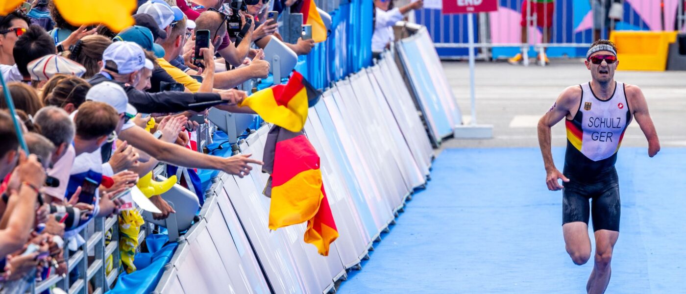 Martin Schulz holt Bronze im Triathlon.