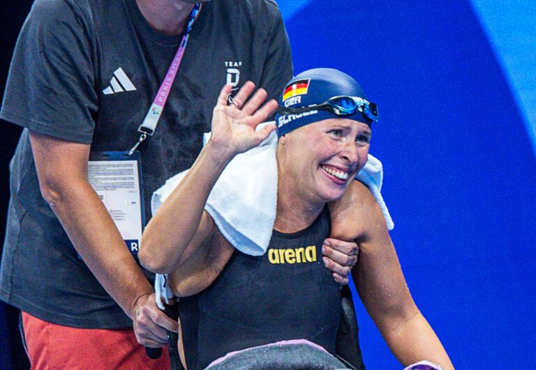 Tanja Scholz holt das erste Gold für das deutsche Paralympics-Team.