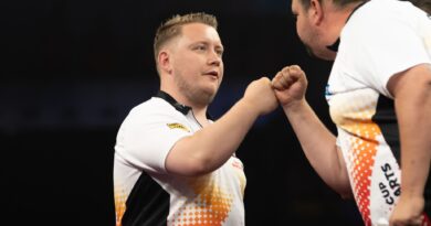 Starteten bei der Darts-EM in Dortmund: Gabriel Clemens (Deutschland, r) und Martin Schindler (Deutschland).