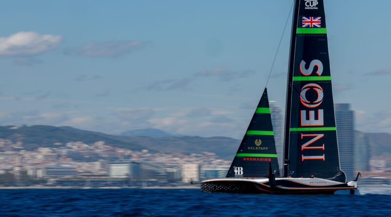 Das Team Ineos Britannia fordert den America's-Cup-Titelverteidiger Neuseeland heraus.