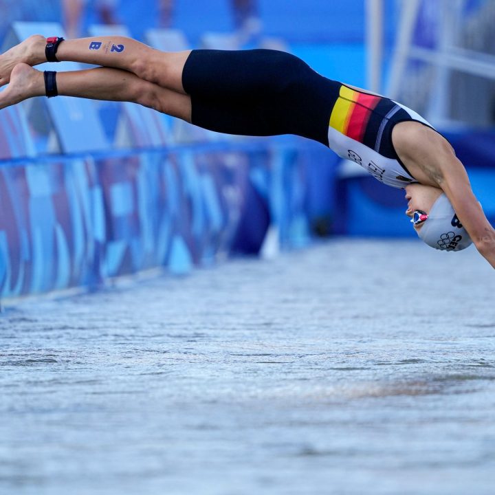 Die Mixed-Staffel-Olympiasiegerin ...  Foto: Vadim Ghirda/AP/dpa