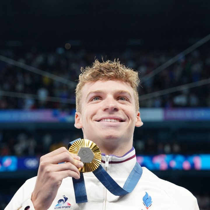 Léon Marchand holte in Paris viermal olympisches Gold. Foto: Marcus Brandt/dpa