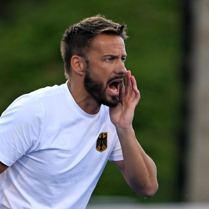 Valentin Altenburg ist nicht mehr Hockey-Nationaltrainer Foto: Federico Gambarini/dpa